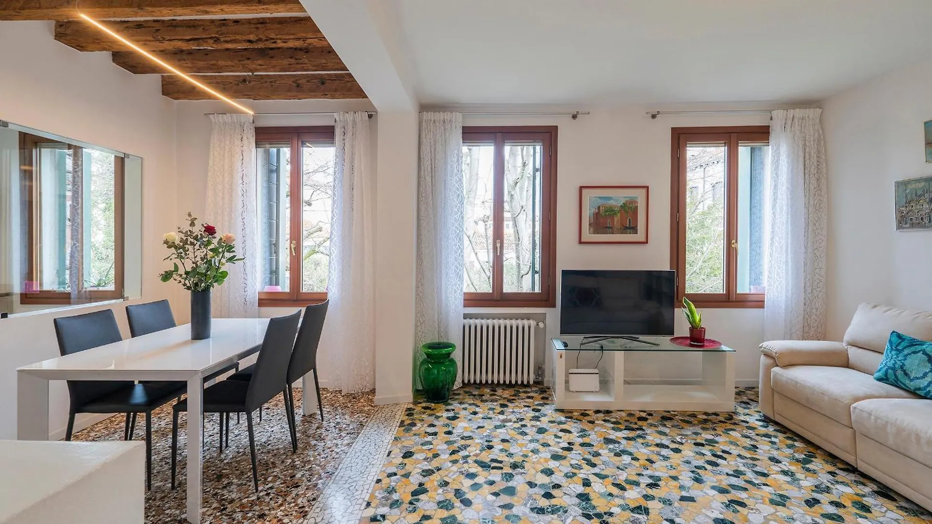 Stupendo Luxury Apartment Canal & Garden View Venice Italy